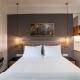 A few minutes from the Metro, Suite with Balcony, Athen - Foto 9