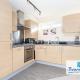 Bournecoast - Stylish Flat Near Sandy Beaches with Balconies - FM9632 Bournemouth - Photo 9