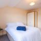 9FWC, 2 Bedroom Apartment, Sleeps 4, 2 Double beds, Parking Swindon - Photo 8