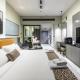 Canal View Studio Downtown - Near Dubai Mall & Burj Khalifa - MAG 318, Dubai - Photo 1