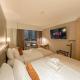 Rockwell View Twin Suite with FREE WiFi Pool & Gym, Manille - Photo 1