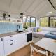 Kyneton Ridge Tiny House - Tiny Stays, Metcalfe (foto 10)