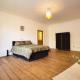 Rochester - Large Private Lounge - Bedroom With En Suite Shower - Large Dining Area - Kitchen - Very Close To Town Centre - Wifi - Off Street Parking, Rochester (photo 5)