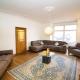 Rochester - Large Private Lounge - Bedroom With En Suite Shower - Large Dining Area - Kitchen - Very Close To Town Centre - Wifi - Off Street Parking, Rochester (photo 3)