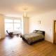 Rochester - Large Private Lounge - Bedroom With En Suite Shower - Large Dining Area - Kitchen - Very Close To Town Centre - Wifi - Off Street Parking, Rochester (photo 7)