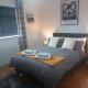 Douglas Apartment - Trains to Edin & Glasgow - Private Parking Airdrie - Foto 8