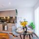 Sleek Apartment in Manchester by 53 Degrees Property, Ideal for Couples, Amazing Location!, Manchester - Photo 6