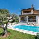 Traumhafte Villa mit beheizbarem Privatpool, Outdoor-Gym, Meerblick, in Umgebung von Weinbergen, Vižinada