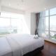 Exclusive and Spacey 3BR at Grand Sungkono Lagoon Apartment By Travelio, Surabaja - Fotografie 3