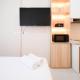 Cozy Studio Connected to Mall at The Vertu Apartment By Travelio, Surabaja - Fotografie 3