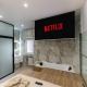 Netflix & Bubbles Clichy - Foto 7