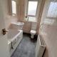 Neat double room available in a 2 bedroom flat, Johnstone - Foto 5