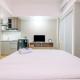 Comfortable Pool View Studio Room at Gateway Park LRT City Jatibening Apartment By Travelio Bekasi - Fotografie 7