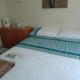Double with shared bathroom sleeps 1-2 located 5 minutes from Heathrow dsbyr Hayes - Foto 8