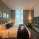 Business Bay Modern studio with a Pool view at DAMAC Maison Prive, Dubái - Foto 7