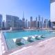 Luxury Apartment with Burj Khalifa View, Balcony Netflix WeHome Premium, Dubái - Foto 4