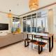 Luxury 2BR APT with waterfront views, Dubai - Foto 2