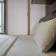 Comfortable 1BR at Nifarro Park Apartment By Travelio Yakarta - Foto 4