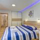 OASIS Holiday house with pool near city center, Novi Vinodolski (fotografie 6)