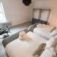 Stylist 2-Bedroom Flat - Watford Central, Watford (foto 7)