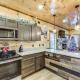 Hot Tub & Spectacular Views: Sevierville Cabin, Sevierville (foto 6)