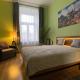 LublinBNB - exclusive FAMILY APARTMENT ------ in the heart of Lublin -------------------------------- bedroom & living room & kitchen, Lublin (Foto 4)