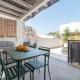 Spacious, central right on the beach, large terrace