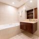 Chic 1-Bedroom Getaway with Downtown Living Charm, Dubái - Foto 9