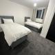 House-Sleeps8-Parking-Garden, Leeds (photo 4)