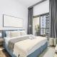 Luxury 1BR City View with Balcony Parking & WiFi Near Dining & Downtown, Dubai - Foto 4