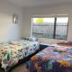 Family Retreat with Playground Views in East Tamaki, Окленд - Фото 7