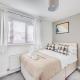 Shenley House - Close to City Centre - Driveway Parking, Self-Check-In, Workspace, Fast WiFi and Smart TV by Yoko Property, Milton Keynes (photo 9)
