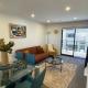 Stylish and Sleek Auckland Stay, Окленд - Фото 1