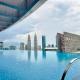 Eaton KLCC Infinity Pool by NP, Kuala Lumpur - Foto 1
