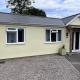Ty Bach Melyn, car parking and private courtyard, Bridgend (foto 2)