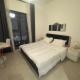 Double bed, Prime location, Beach Access,Pool View Sharjah - Foto 8
