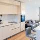 Modern Entire Unit 3BR, 3BA, balcony, 86inch TV - 15mins to city Romford - Foto 1