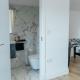 Modern Entire Unit 3BR, 3BA, balcony, 86inch TV - 15mins to city Romford - Foto 9
