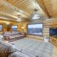 Less Than 1 Mi to Kenai River Spacious Cabin with Deck!, Sterling - Fotografie 1