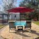 Farmhouse, Private Pool, Spa and Gym! Waco 30 min