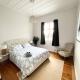 Spacious 6 Bedroom Herne Bay Villa - Close to CBD - Free WIFI, Окленд - Фото 7
