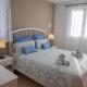 Villa 8, chalet pareado con jardín y piscina, Es Mercadal (foto 10)