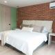 NEW in laurels with air , loft type, giant tv, Medellín - Zdjęcie 5