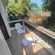 Standalone 4 Bedroom House, Bora-Bora Beach 15 min walk, Morjim (fotografie 2)