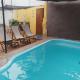 Casa Mali, zona centro, con piscina, asador y muy amplia