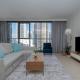 Stylish 2 Bedroom Suite with Stunning Creek and Skyline Views, Dubaï - Photo 4