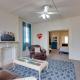 9 Mi to Downtown St Louis Apt with Fire Pit Access, Bella Villa - Fotografie 1