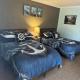 White's Motel & Sports Lounge, Centerville