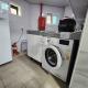 Super close to the station, cost-effective accommodation, Seoul - Photo 2