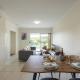 Walk to everything Modern 2Beds Apt with Easy Access, Springwood - Fotografie 1